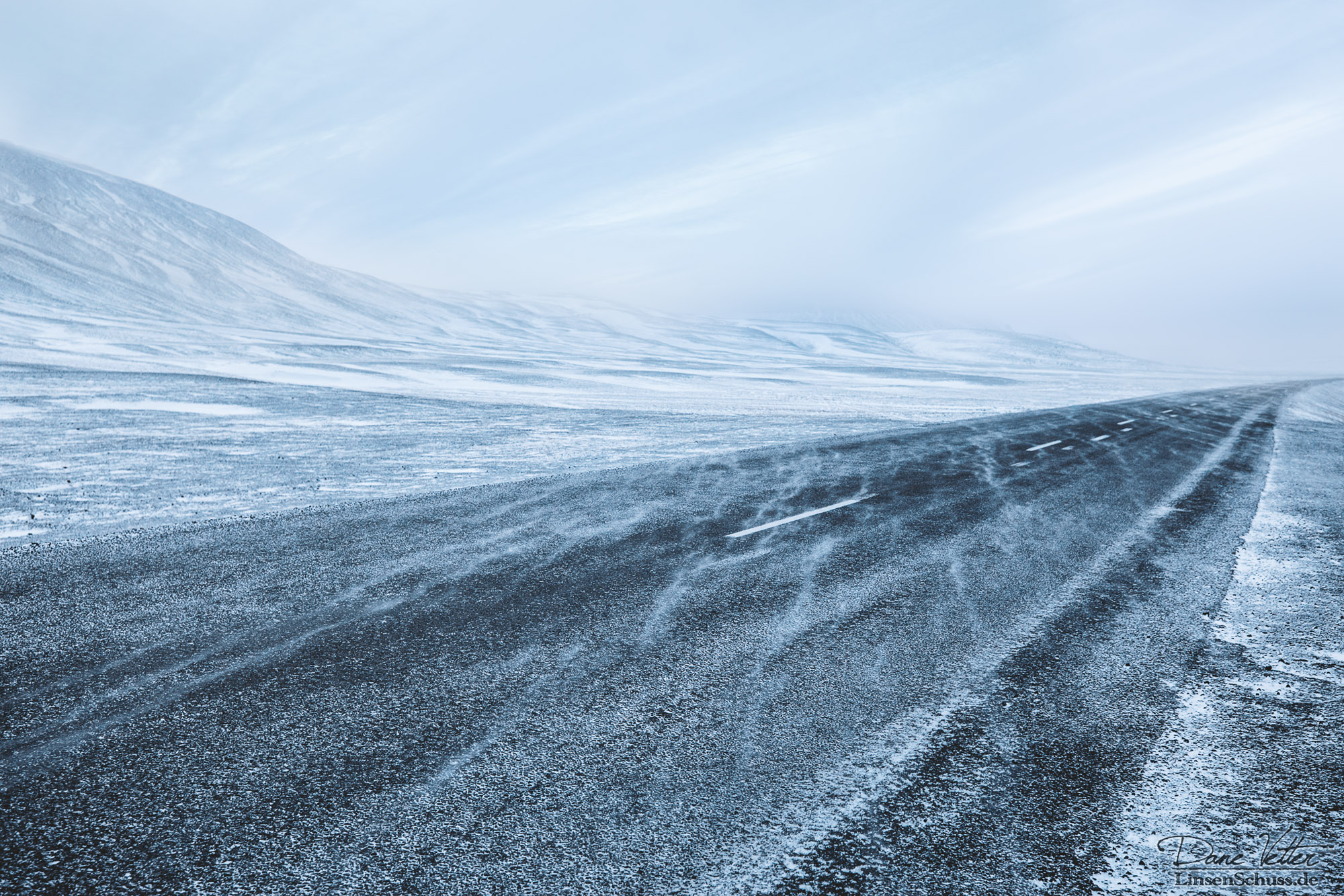 Wenn der Schnee über die Strasse gleitet